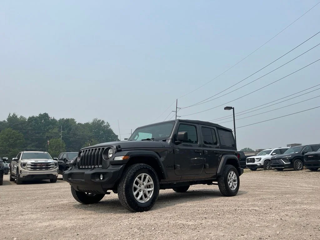 Used 2023 Granite Jeep Sport S image 2