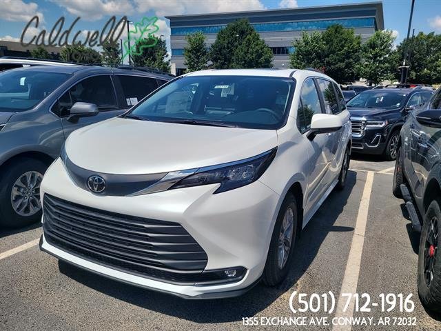 2026 Toyota Sienna  XLE