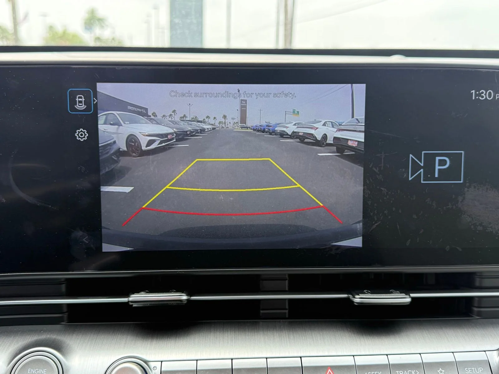 Used 2025 White Hyundai SEL Convenience image 8
