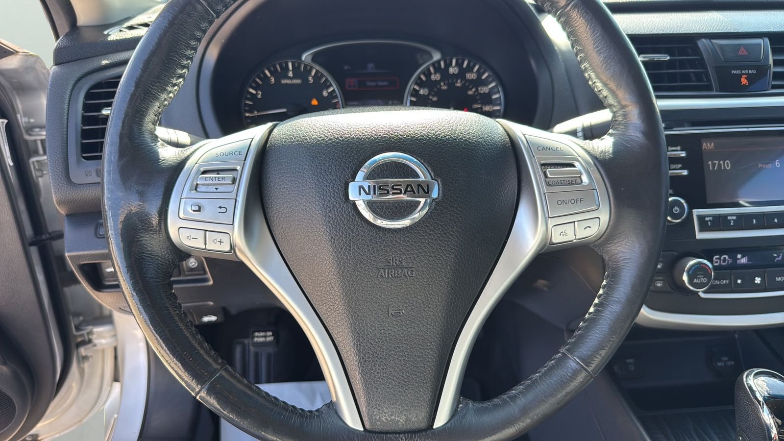Used 2017 Silver Nissan 2.5 SL image 11