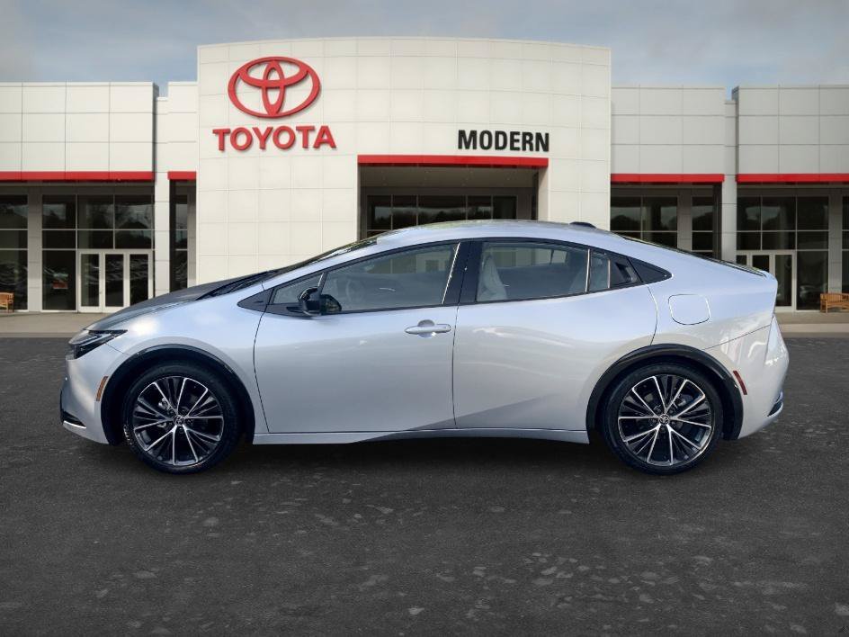 Used 2026 Cutting Edge Toyota XLE image 7