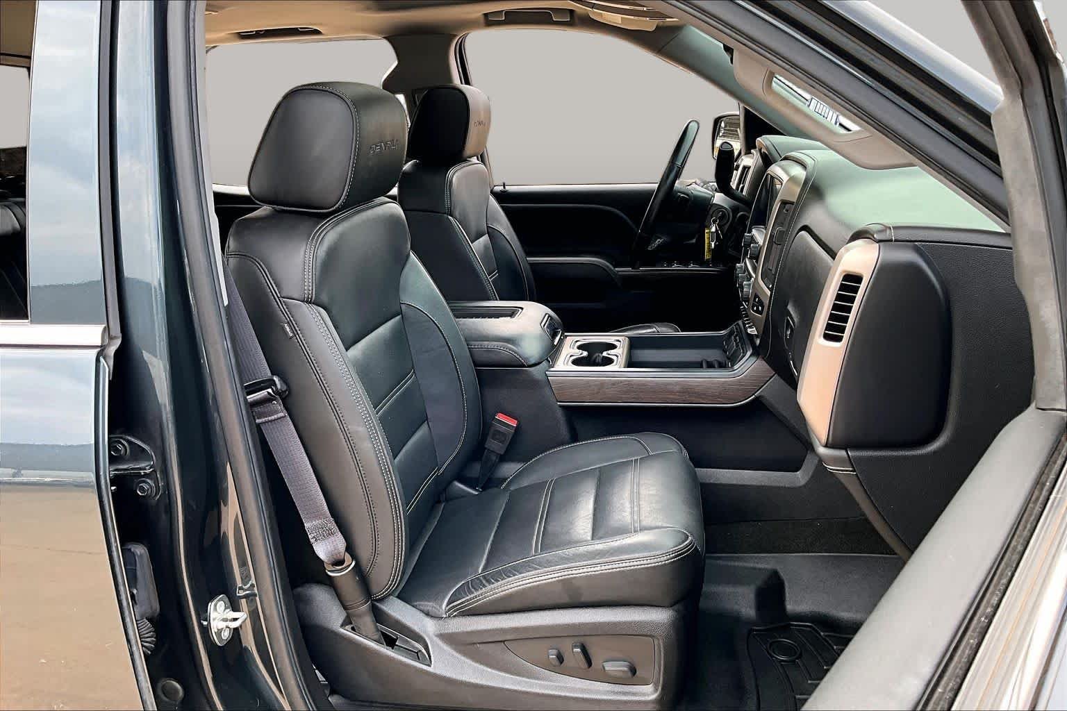 Used 2017 Dark Slate Metallic GMC Denali image 8