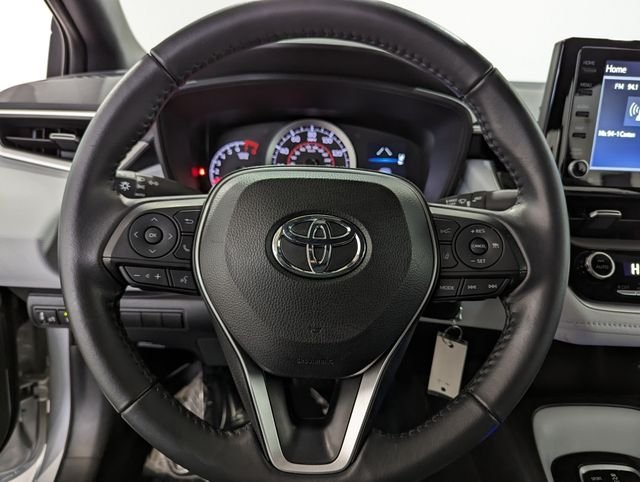 Used 2022 Silver Toyota SE image 11