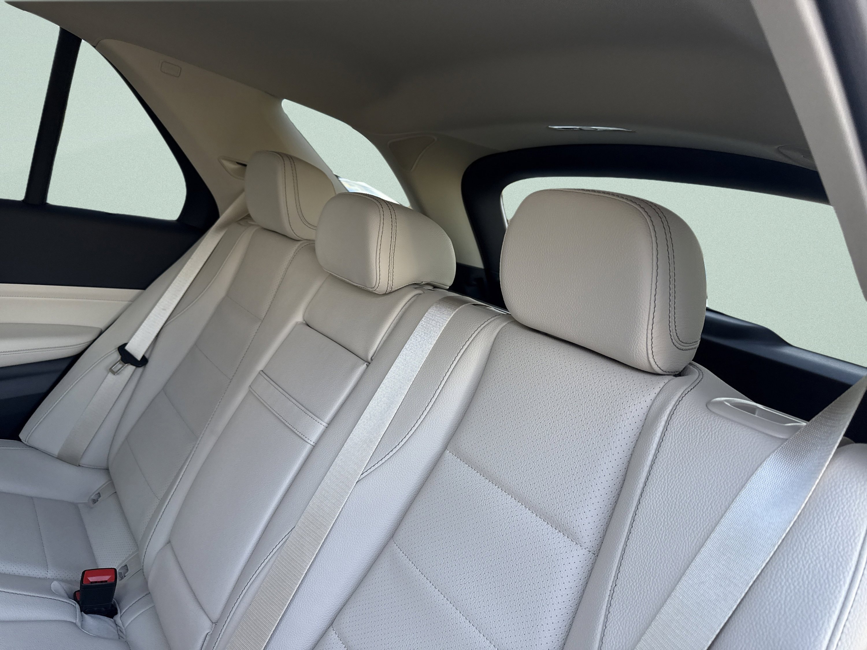 Used 2026 Polar White Mercedes-Benz GLE 350 image 24