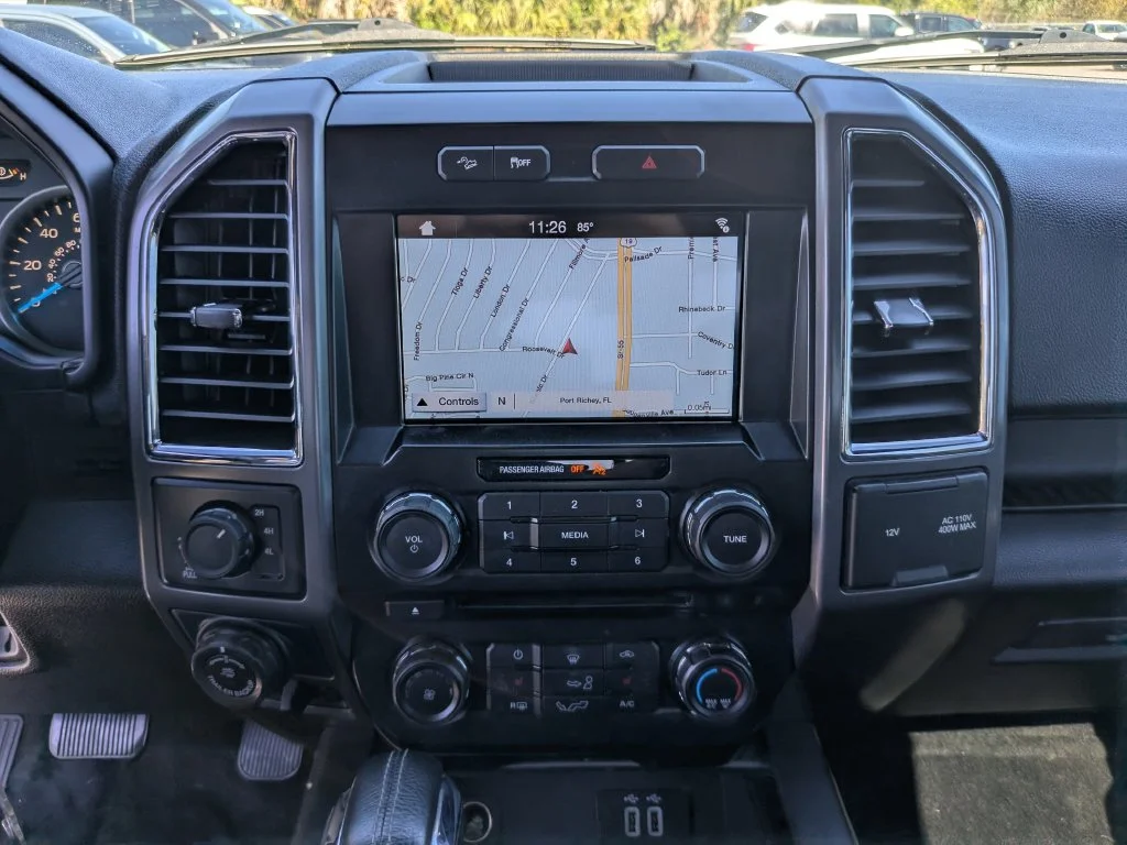 Used 2016 Blue Flame Metallic Ford XLT image 25