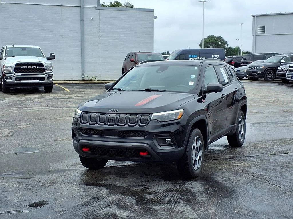 Used 2022 Jeep Compass Trailhawk with VIN 3C4NJDDB7NT147528 for sale in Kansas City