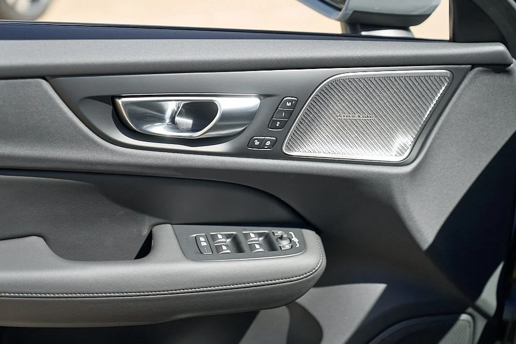 New 2026 Vapour Grey Volvo Plus image 11