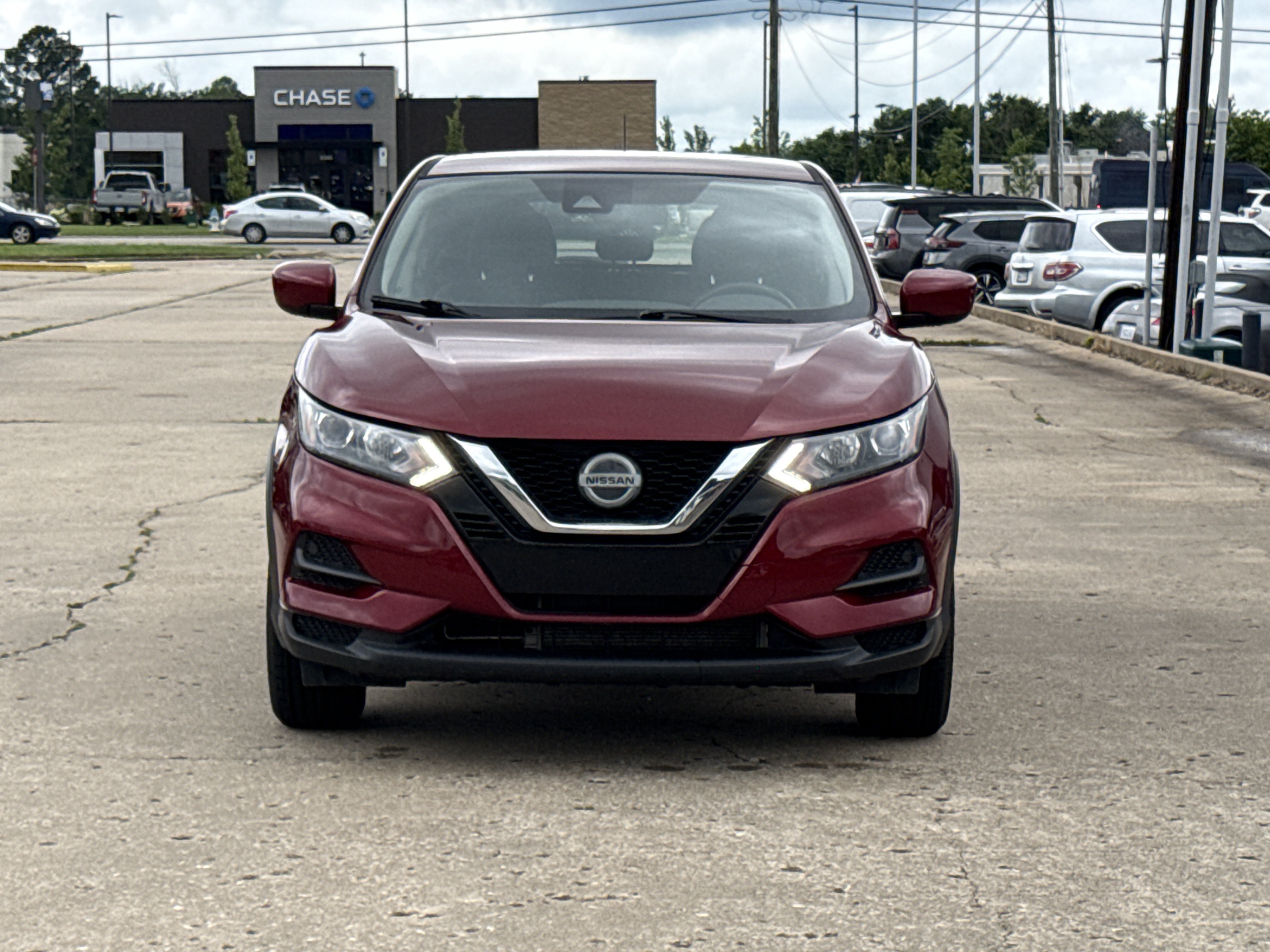 Used 2020 Scarlet Ember Tintcoat Nissan S image 2