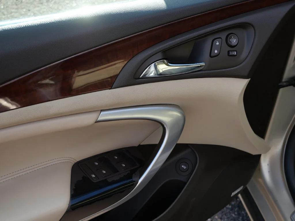 Used 2016 Silver Buick Premium II image 22
