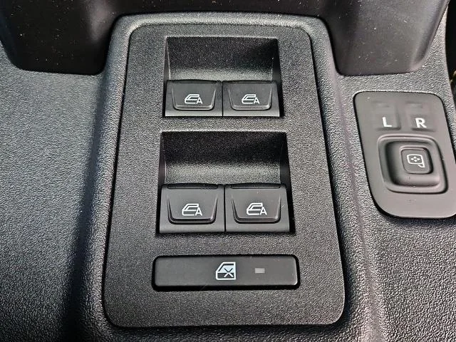 New 2025 Oxford White Ford Badlands® image 87