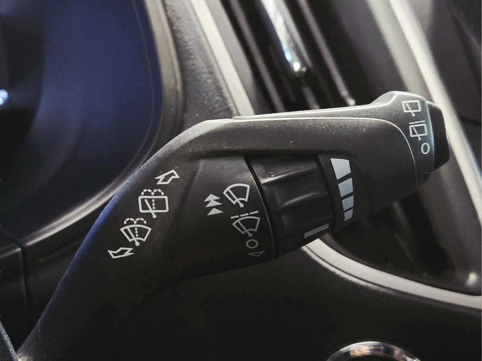 Used 2023 Agate Black Ford SE image 24