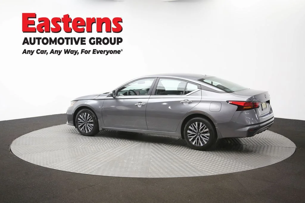 Used 2023 Gray Nissan 2.5 SV image 62