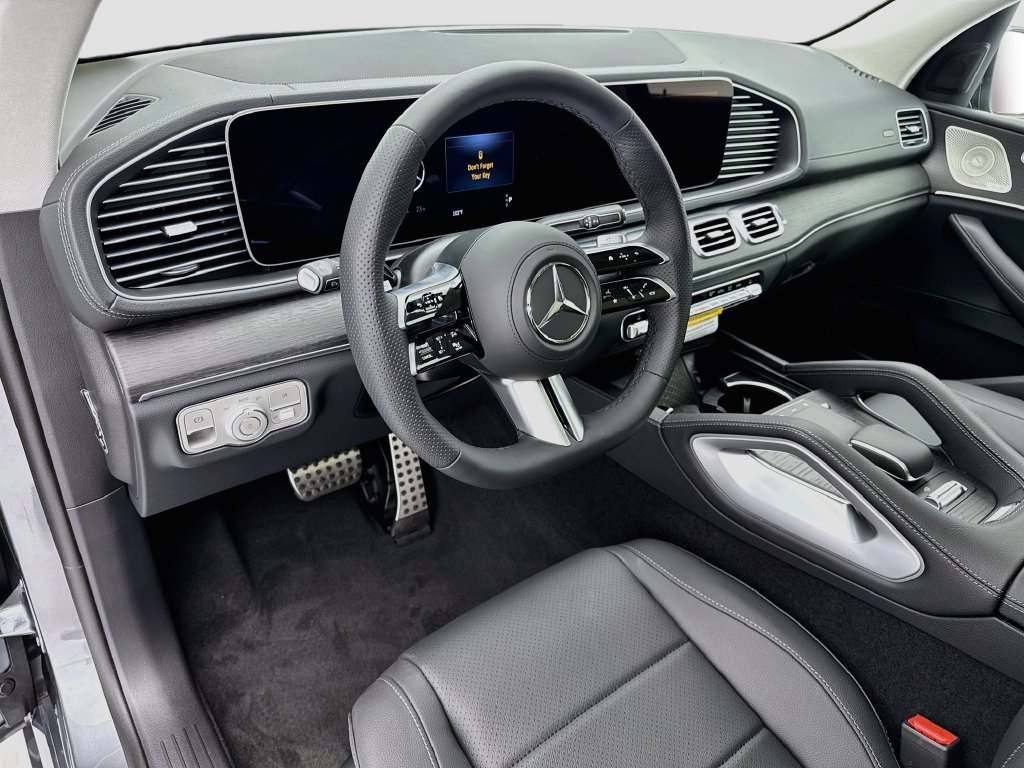 New 2026 Selenite Grey Metallic Mercedes-Benz GLS 450 image 9
