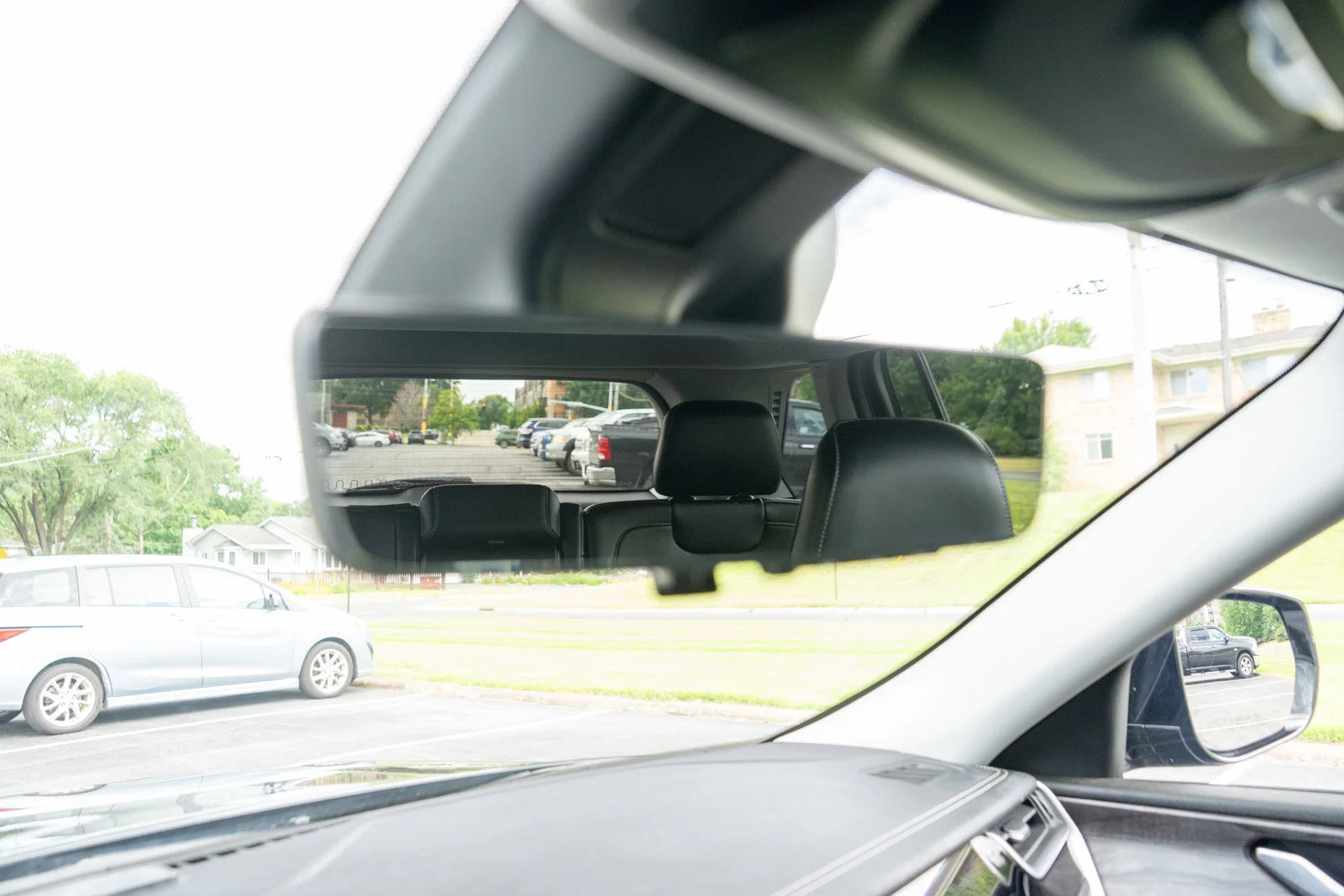 Used 2023 Diamond Black Crystal Pearlcoat Jeep 4xe image 27
