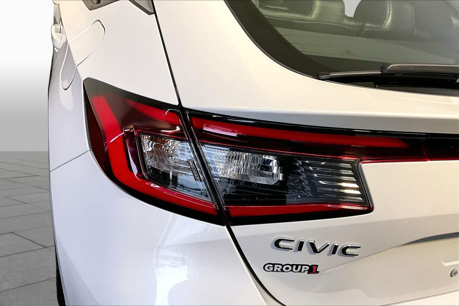 Used 2023 Platinum White Pearl Honda Sport Touring image 28