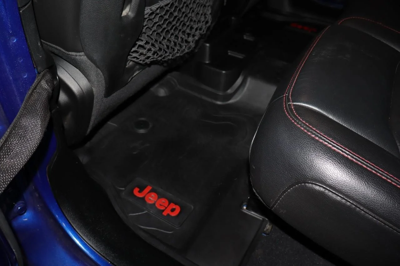 Used 2020 Ocean Blue Metallic Clear Coat Jeep Rubicon image 26