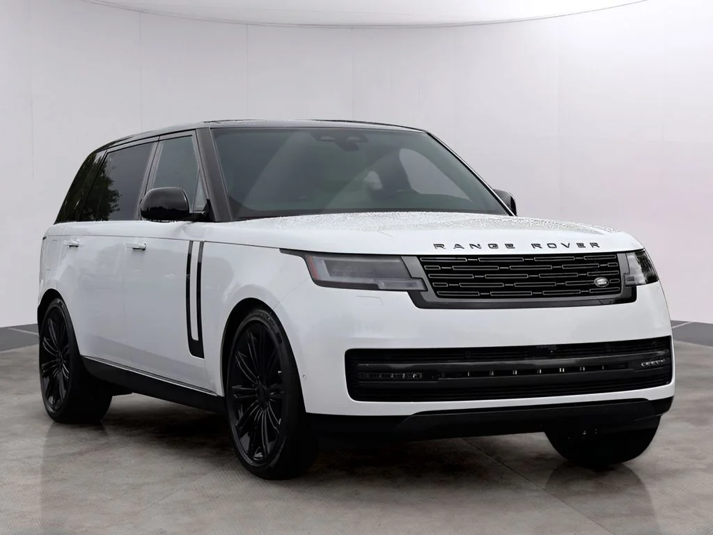 New 2026 Ostuni Pearl Wht Prem Met Land Rover Autobiography image 3