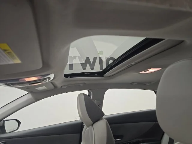 Used 2025 Metal Hyundai Limited image 20