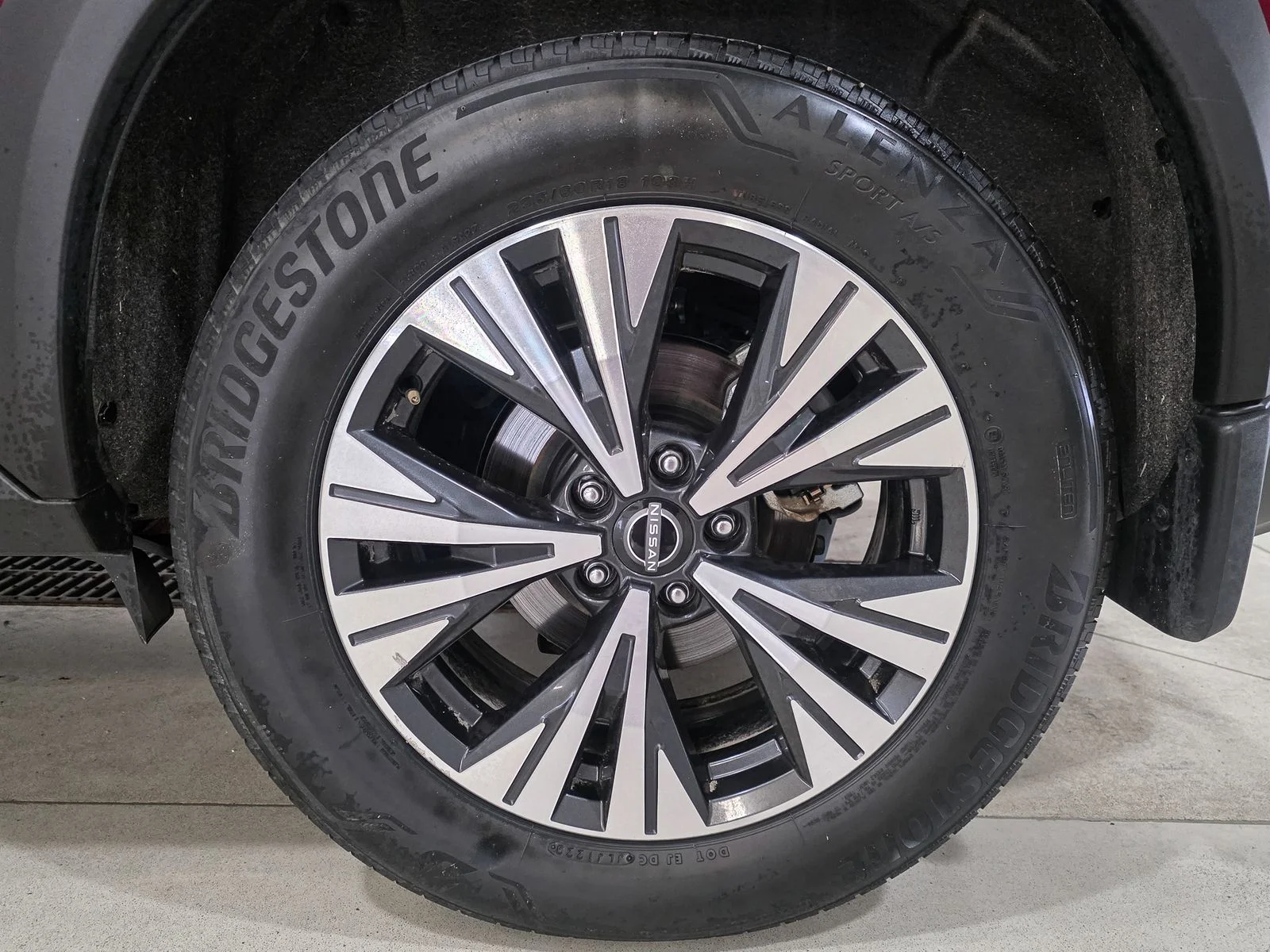 Used 2023 Red Nissan SV image 18