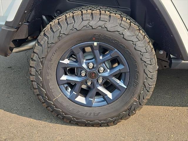 New 2026 Bright White Clearcoat Jeep Sport image 9