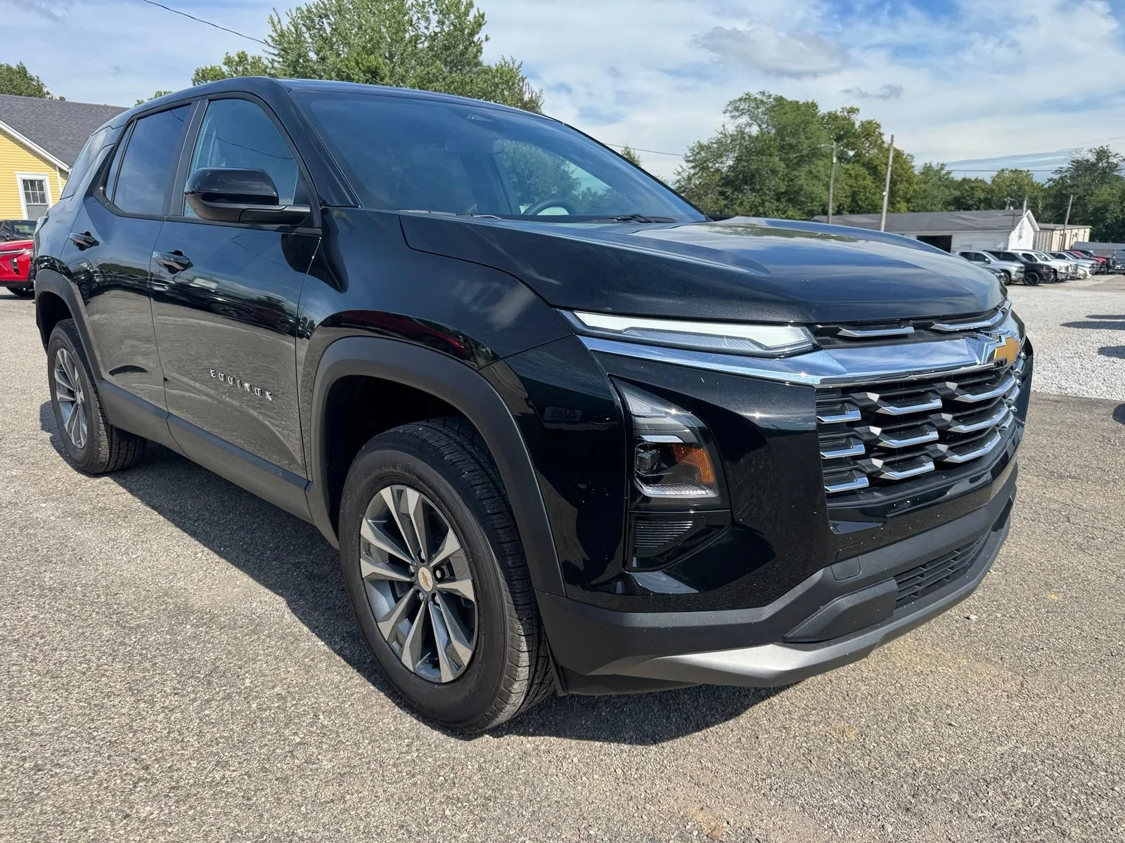 2027 Chevrolet Equinox LT - Photo 8