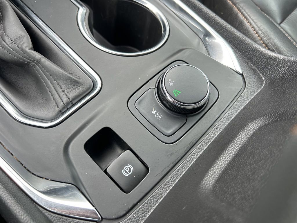 Used 2021 Graphite Metallic Chevrolet LT Leather image 41