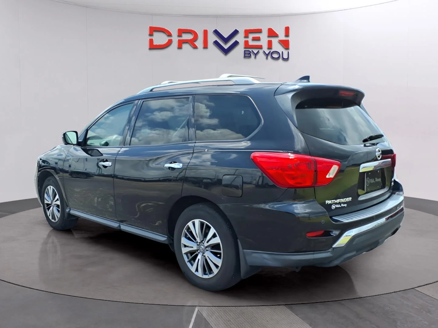 Used 2020 Magnetic Black Pearl Nissan SL image 3
