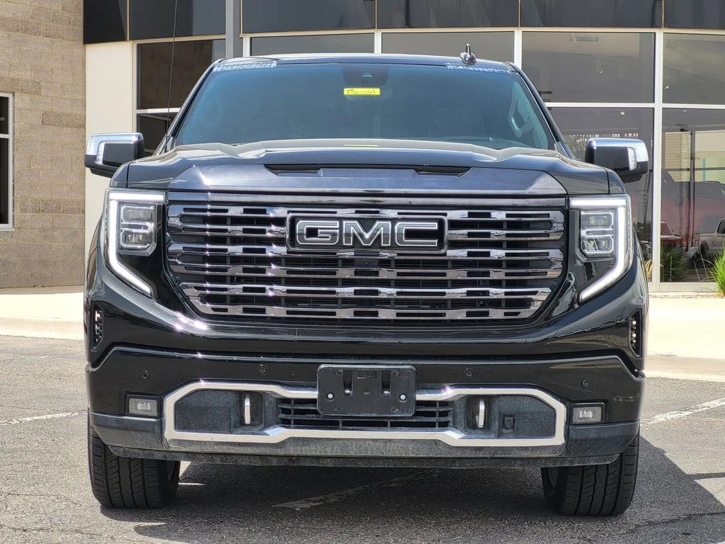 Used 2024 Onyx Black GMC Denali Ultimate image 3