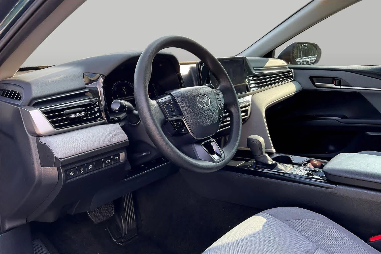 Used 2025 Ocean Gem Toyota LE image 17