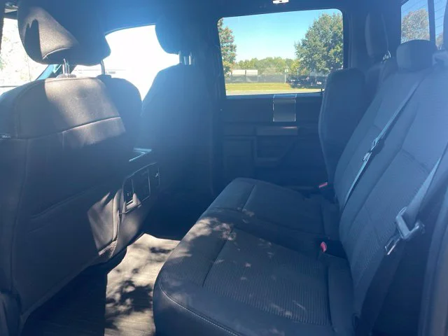 Used 2016 Gray Ford XLT image 9