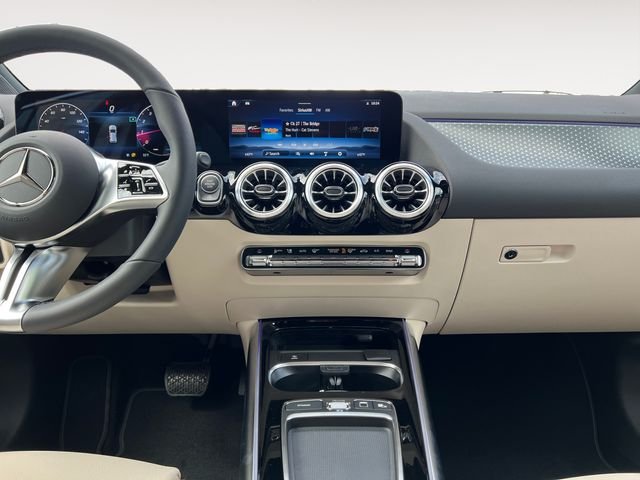 2025 Mercedes-Benz GLA GLA250 - Photo 11