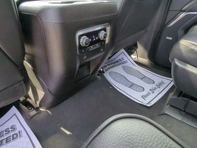 2023 GMC Yukon Denali - Photo 26