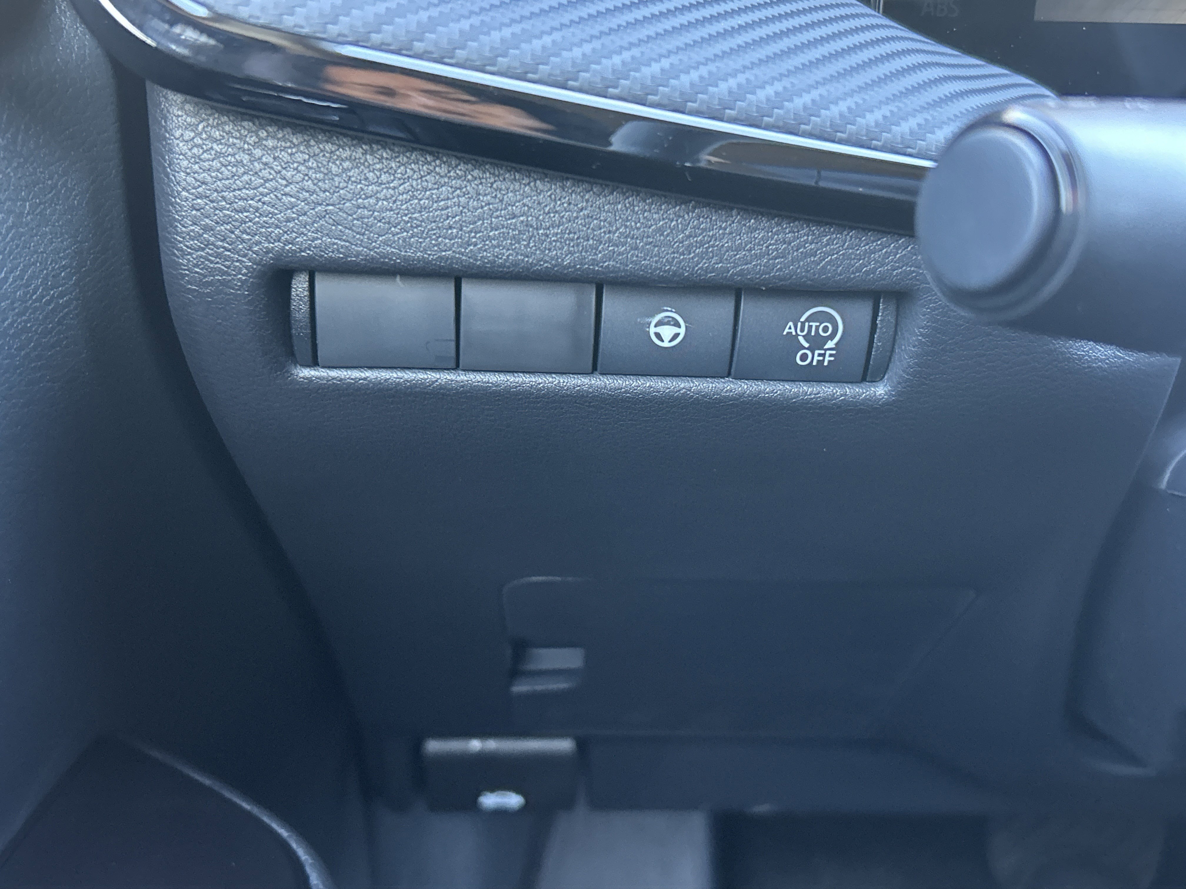 2026 Nissan KICKS SR - Photo 15