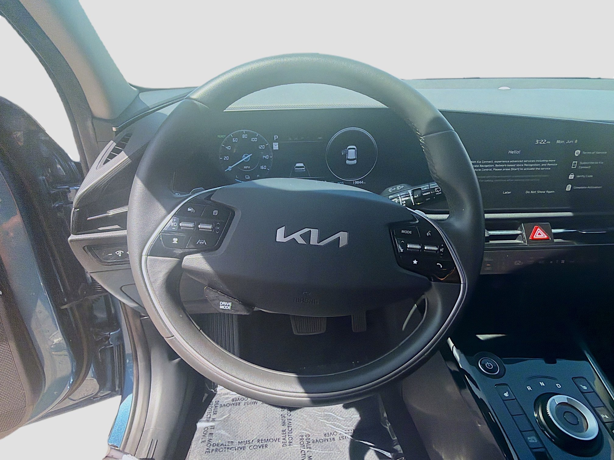 Used 2024 Mineral Blue Kia Wind image 8