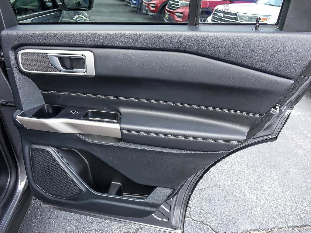 Used 2023 Gray Metallic Ford XLT image 31