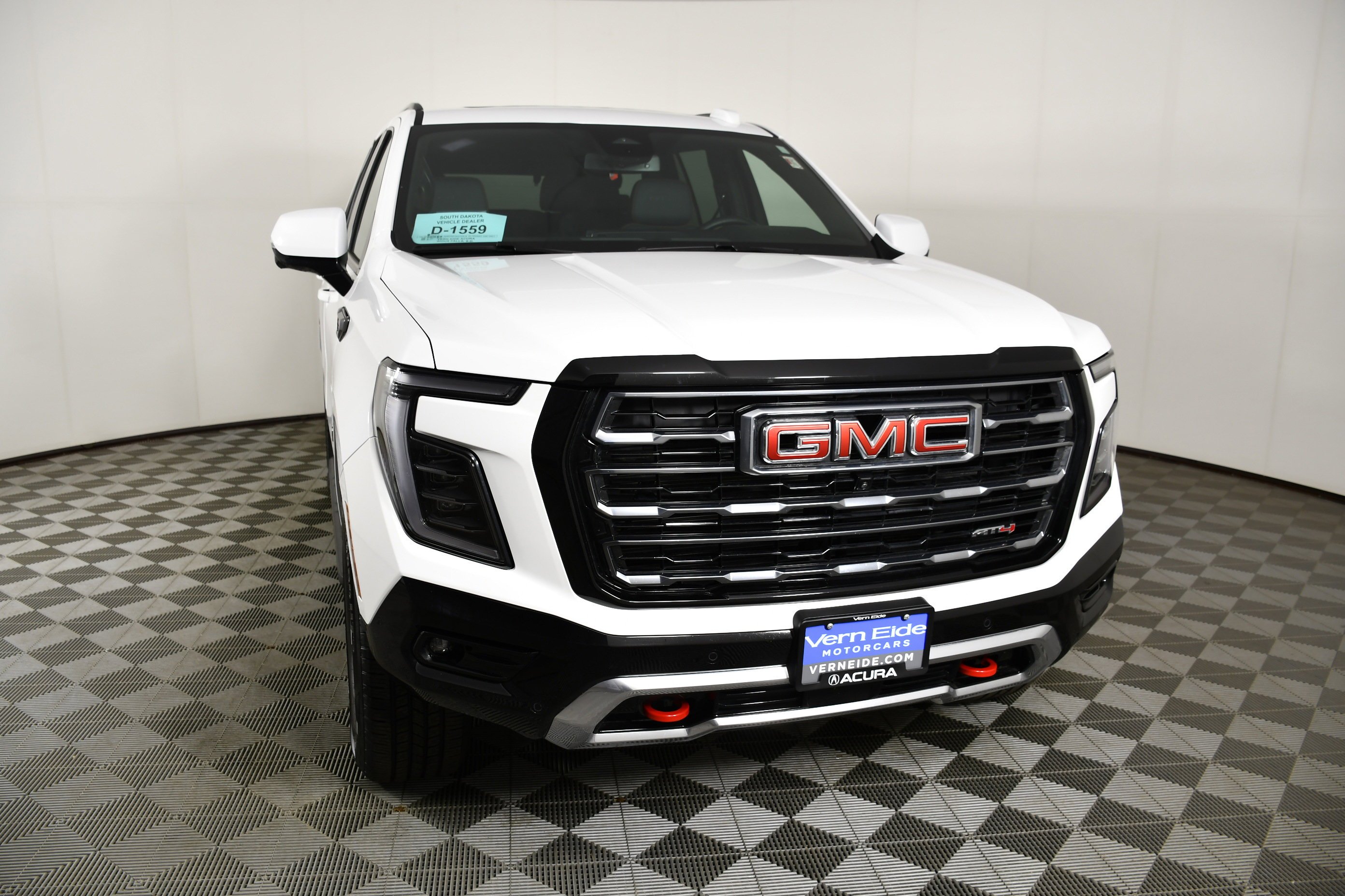Used 2025 Summit White GMC AT4 image 3