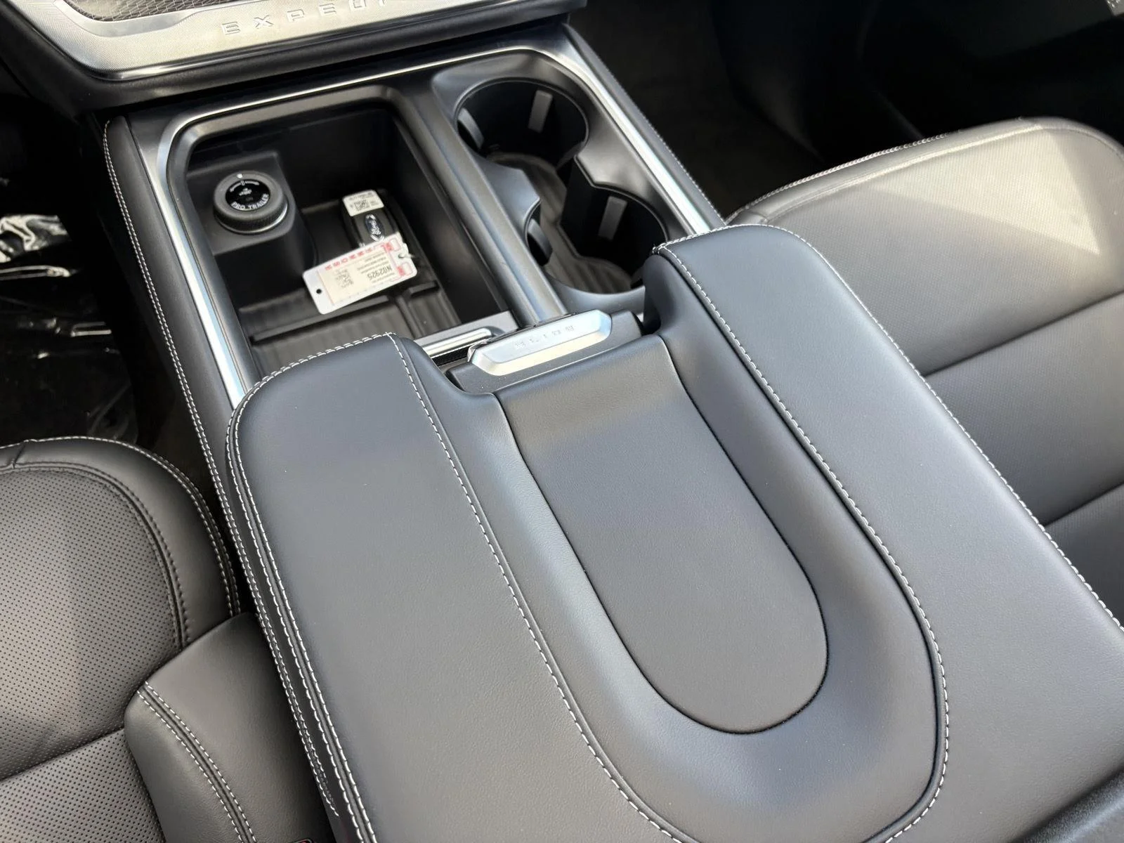 New 2026 Glacier Gray Metallic Tri-Coat Ford Platinum® image 14