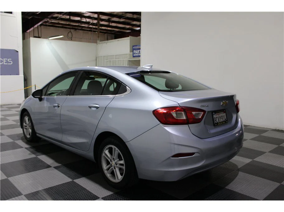 Used 2018 Arctic Blue Metallic Chevrolet LT image 6