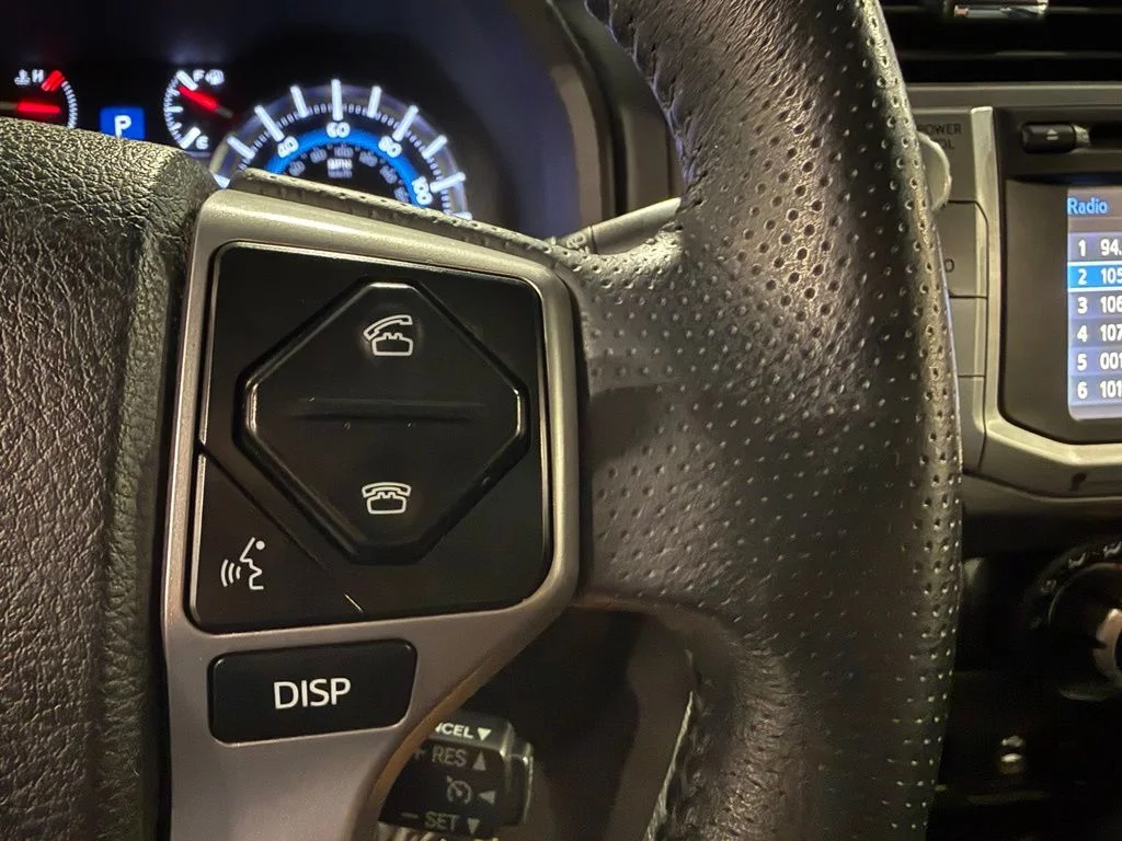 Used 2015 White Toyota SR5 Premium image 19