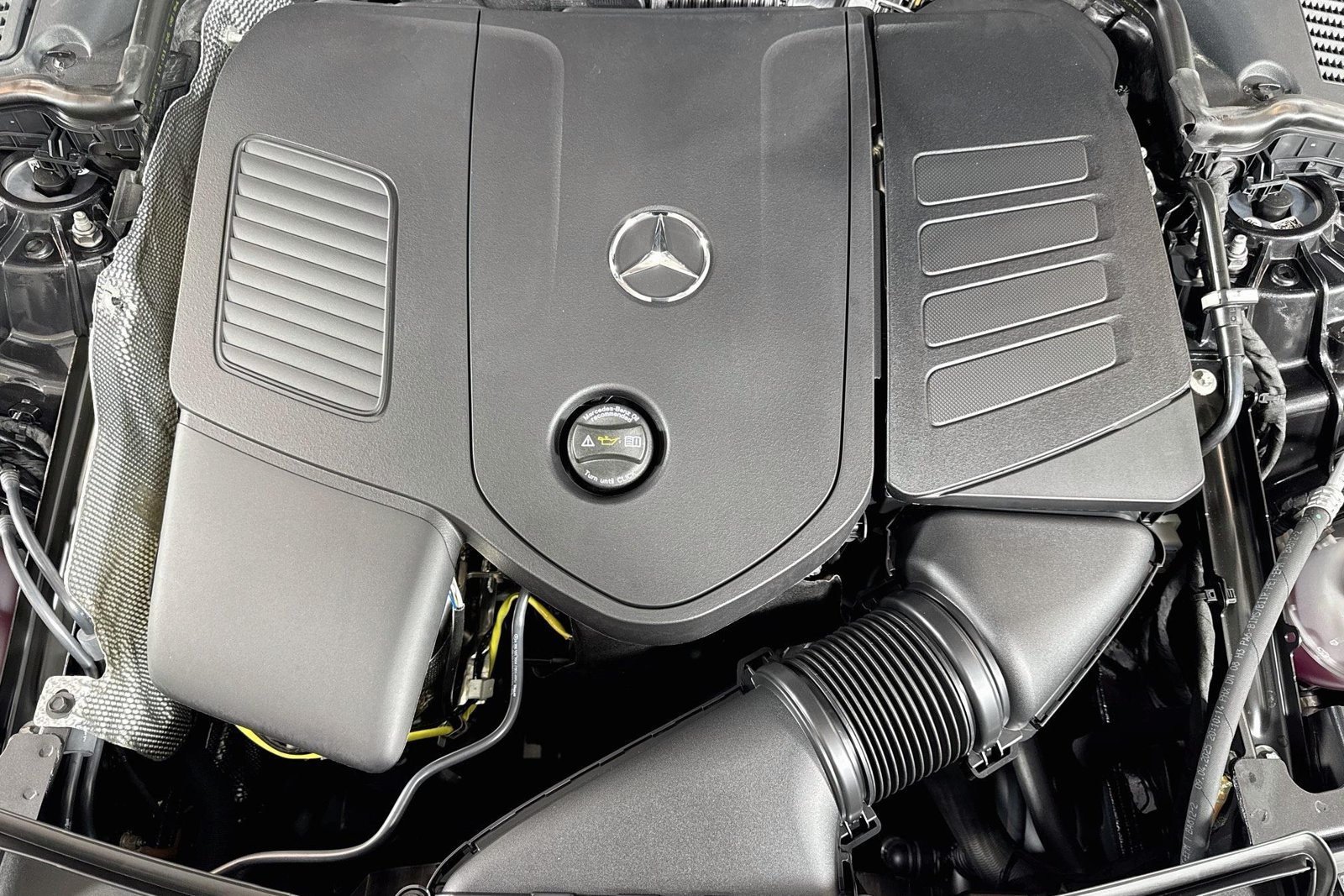 New 2026 Graphite Grey Metallic Mercedes-Benz C 300 image 28