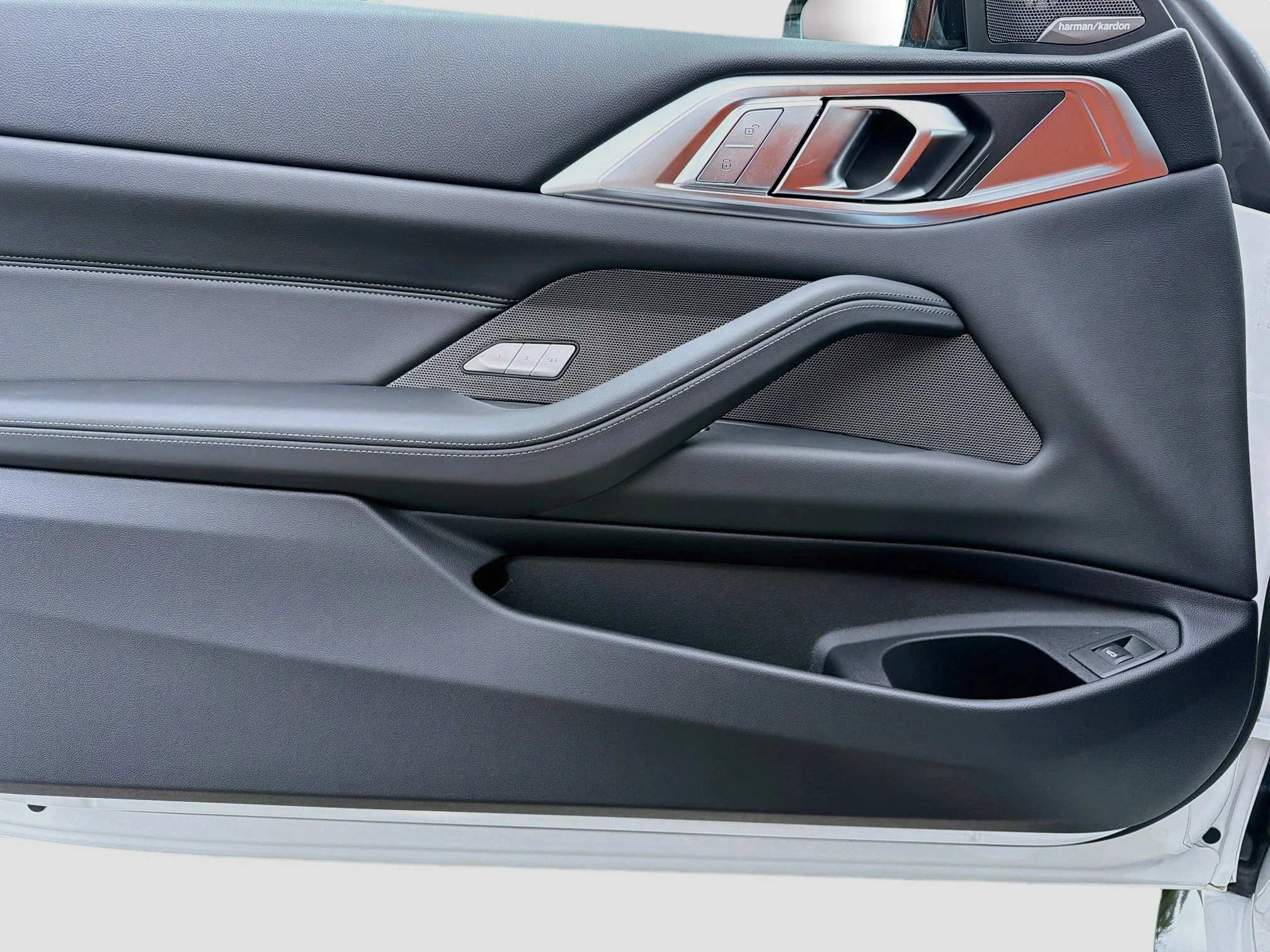 New 2027 Alpine White BMW Competition xDrive image 21