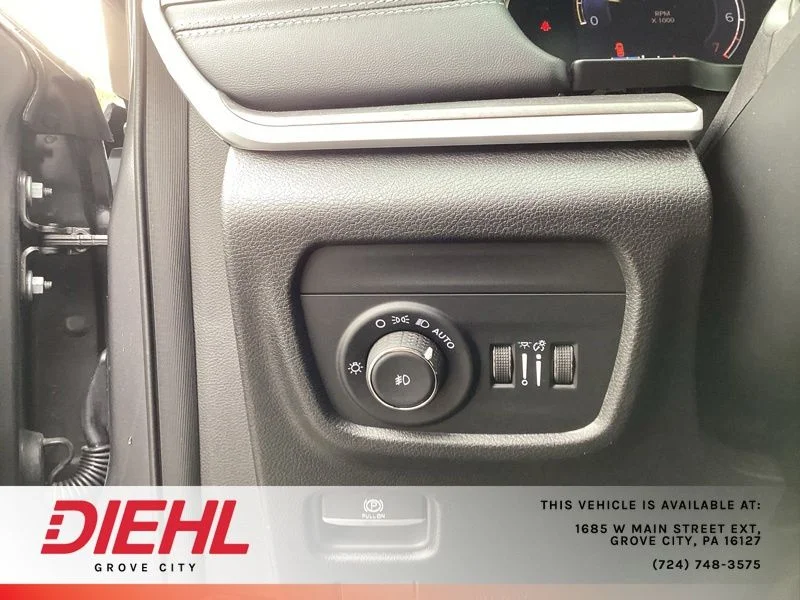 Used 2025 Gray Jeep Limited image 23
