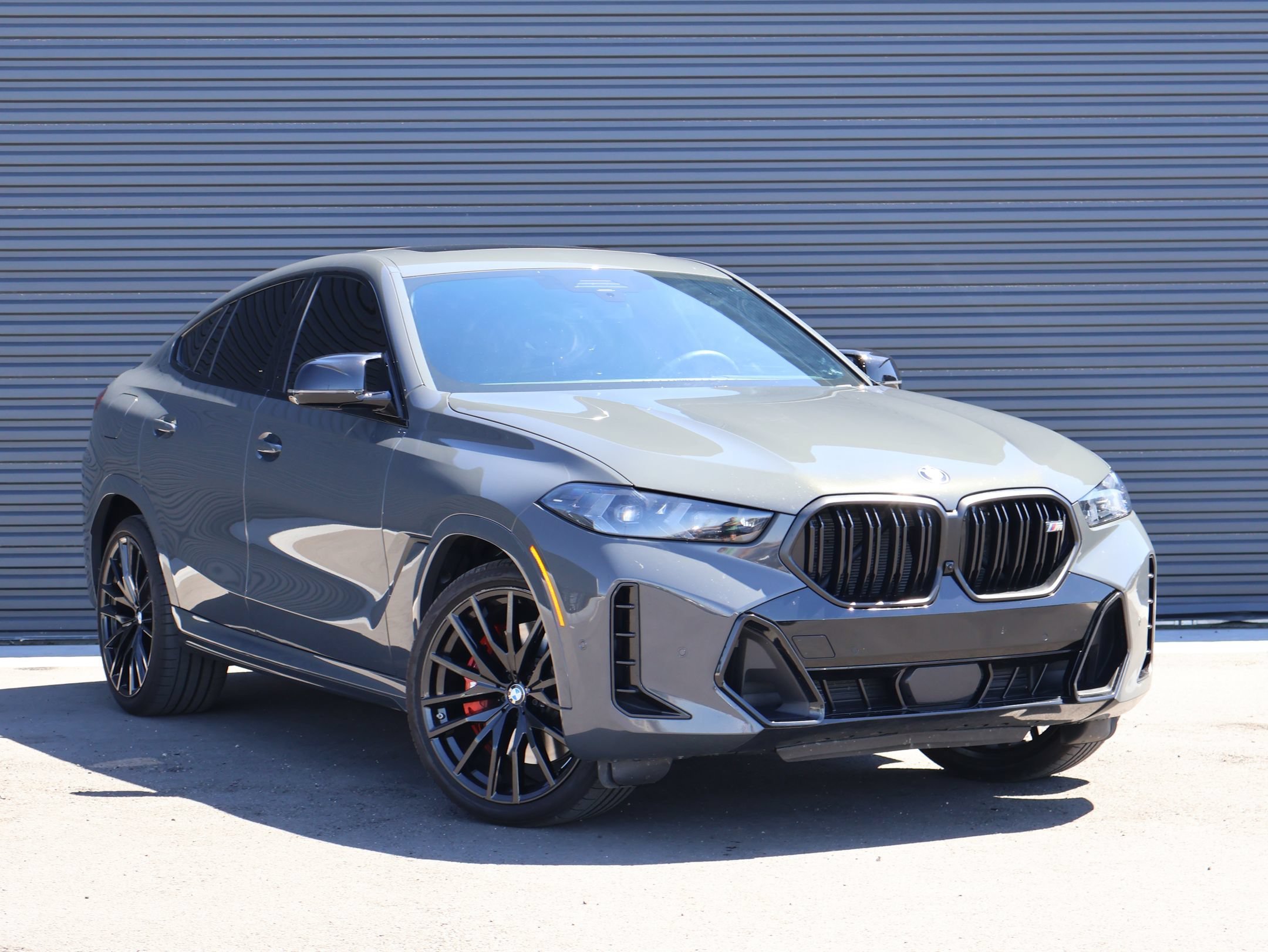 Used 2026 Dravit Grey Metallic BMW M60i image 3
