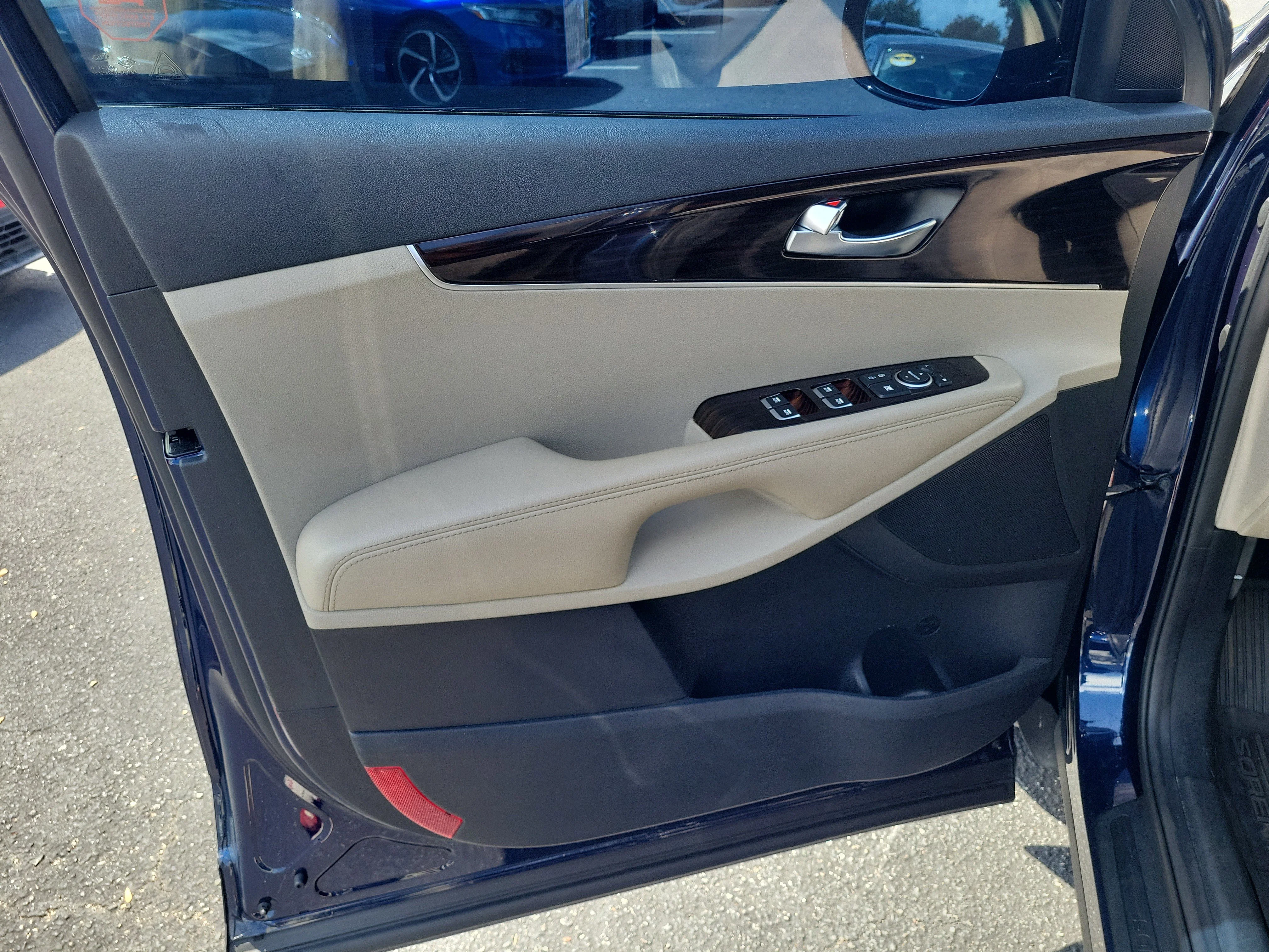 Used 2020 Imperial Blue Kia LX image 15