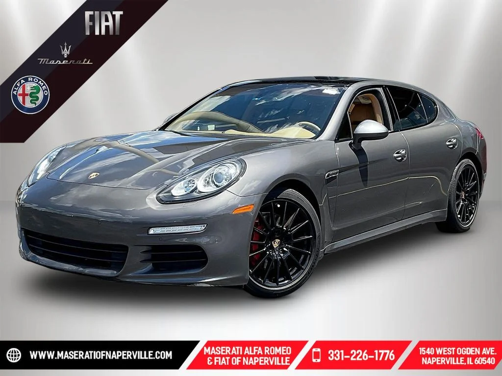 2014 Porsche Panamera 4's photo