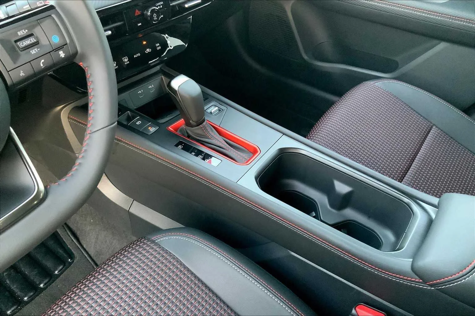 2026 Nissan KICKS SR - Photo 7