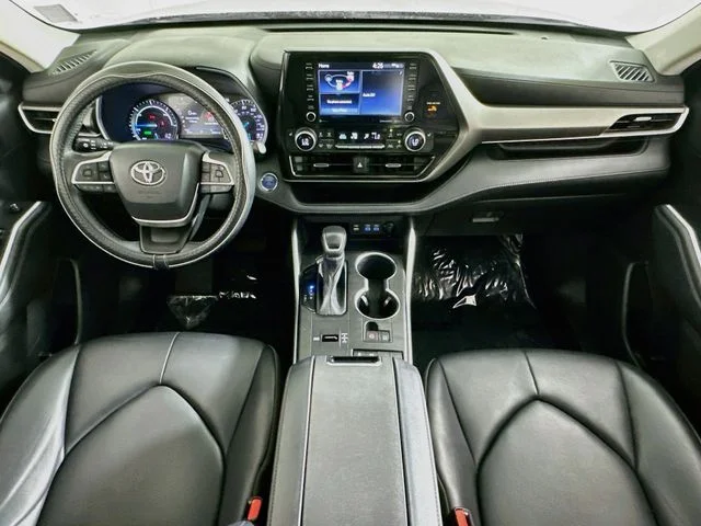 Certified Pre-Owned 2022 Toyota Highlander Hybrid XLE