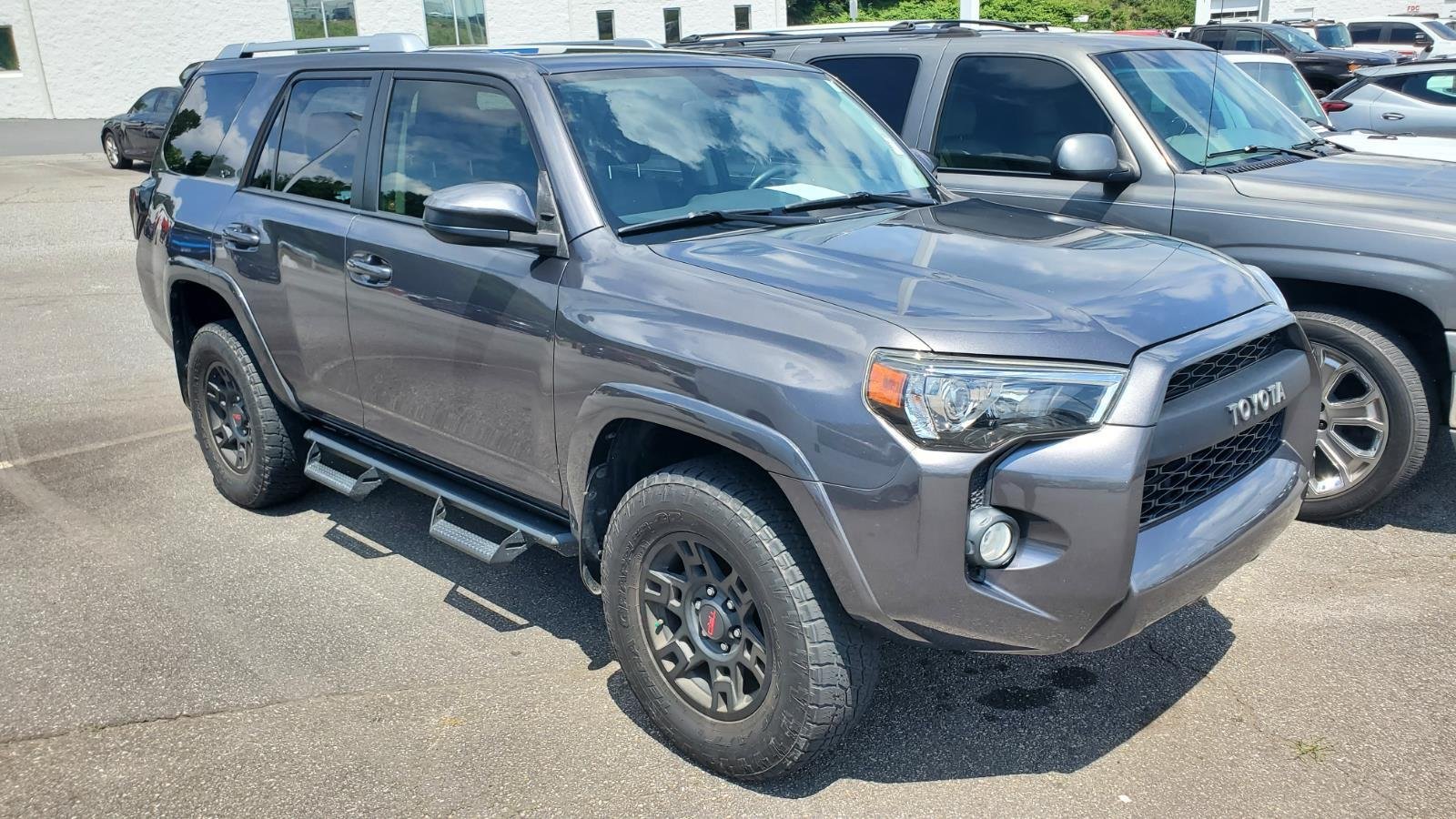 Used 2018 Magnetic Gray Metallic Toyota SR5 image 2