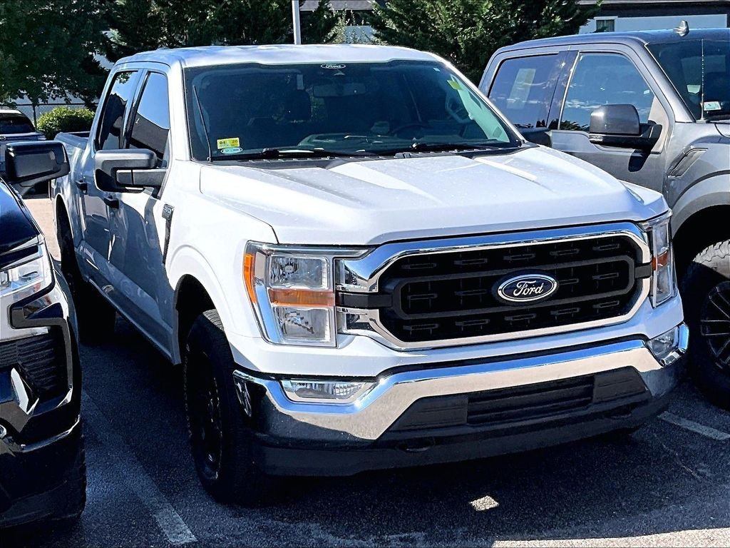 Used 2021 White Ford XLT image 1