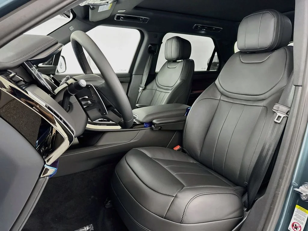 New 2026 Giola Green Land Rover Dynamic SE image 21